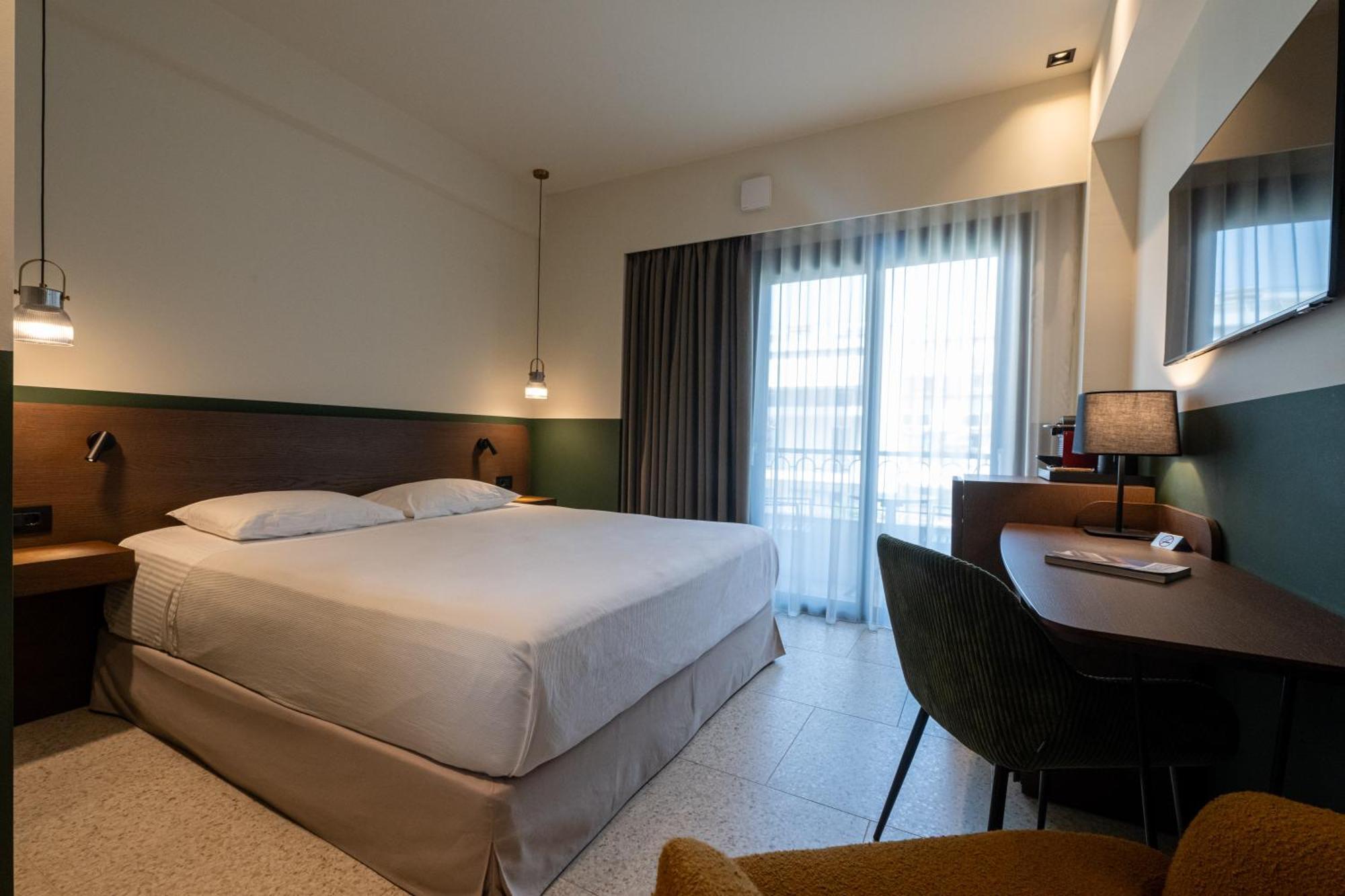 Evripidou 7 - Kalamata Mediterranean Suites المظهر الخارجي الصورة