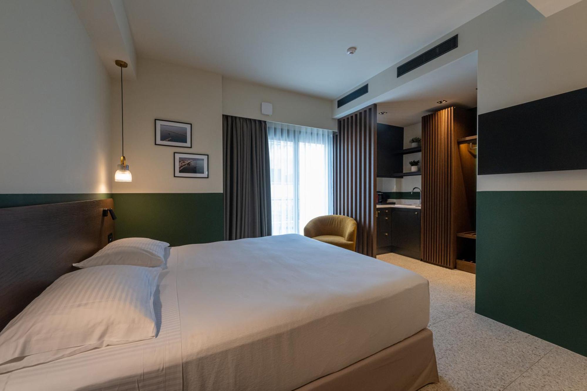 Evripidou 7 - Kalamata Mediterranean Suites المظهر الخارجي الصورة