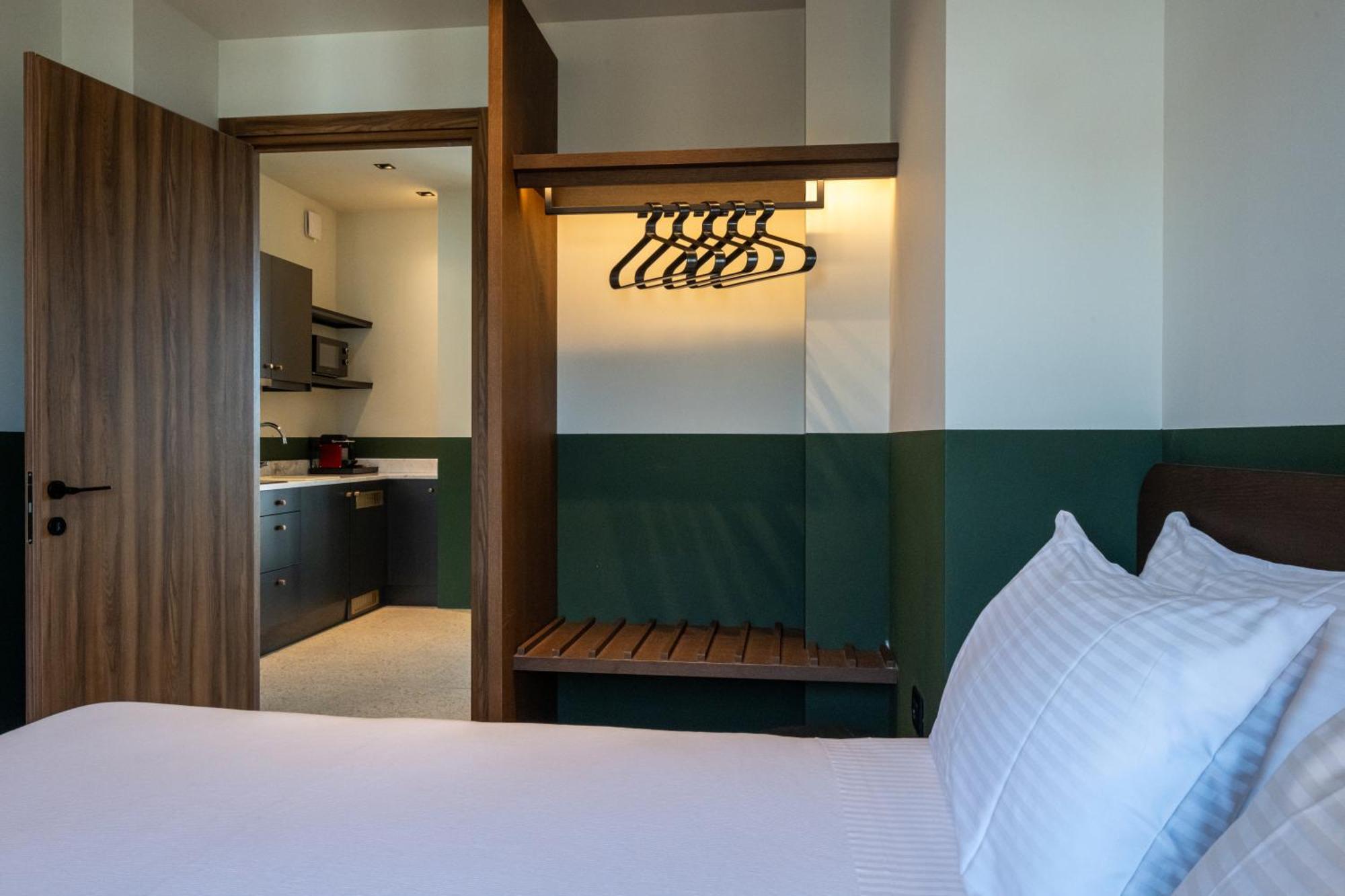 Evripidou 7 - Kalamata Mediterranean Suites الغرفة الصورة