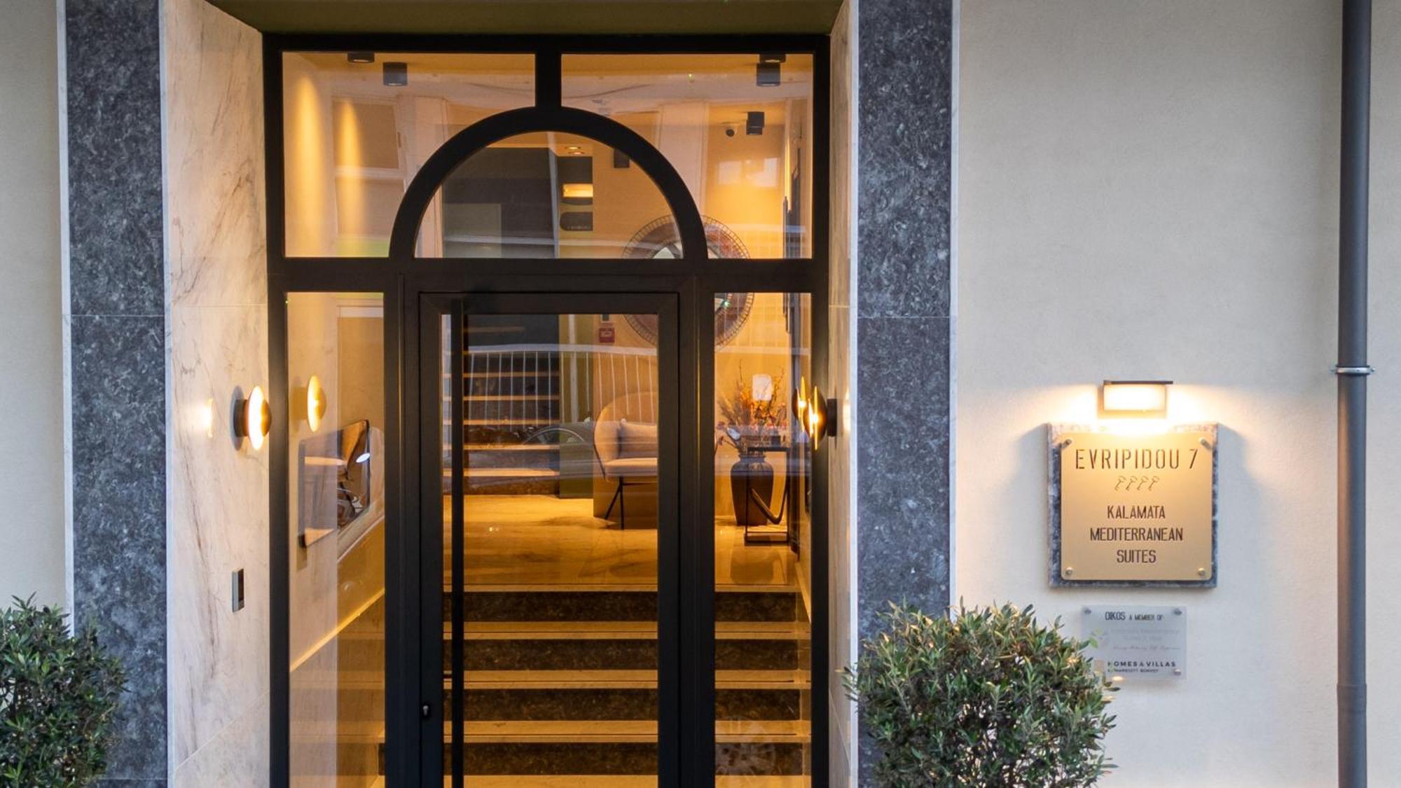Evripidou 7 - Kalamata Mediterranean Suites المظهر الخارجي الصورة