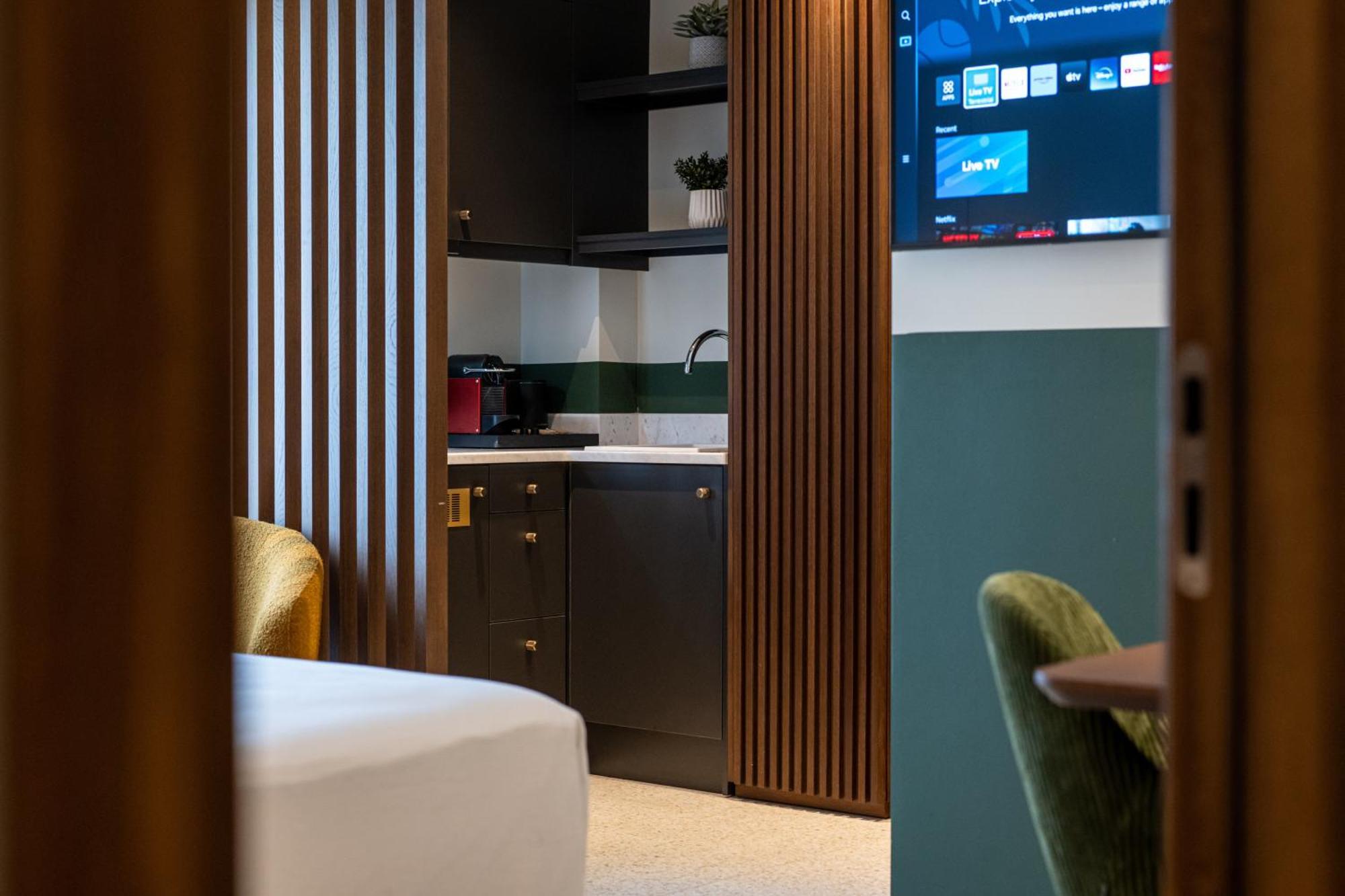 Evripidou 7 - Kalamata Mediterranean Suites المظهر الخارجي الصورة