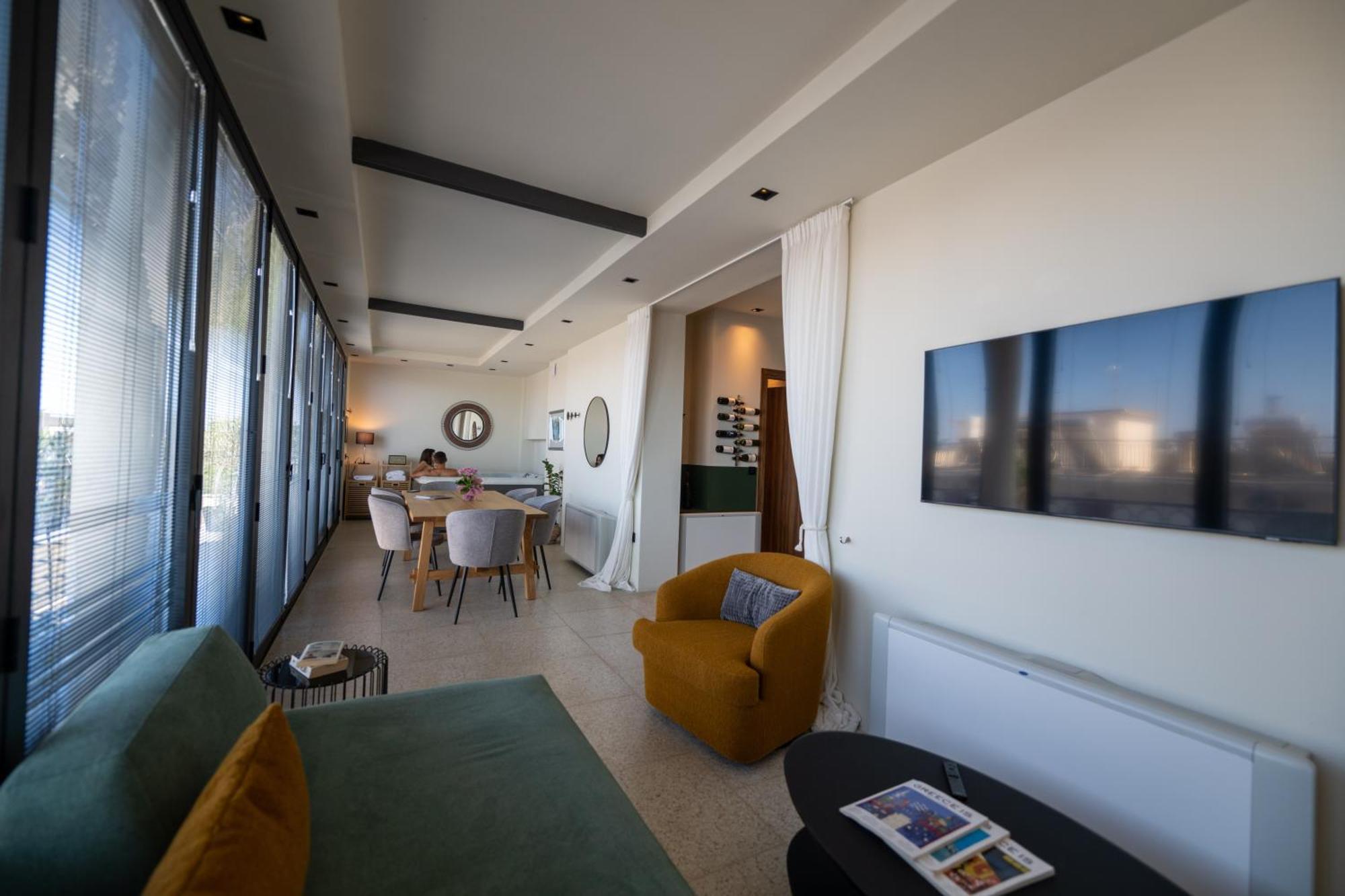 Evripidou 7 - Kalamata Mediterranean Suites المظهر الخارجي الصورة