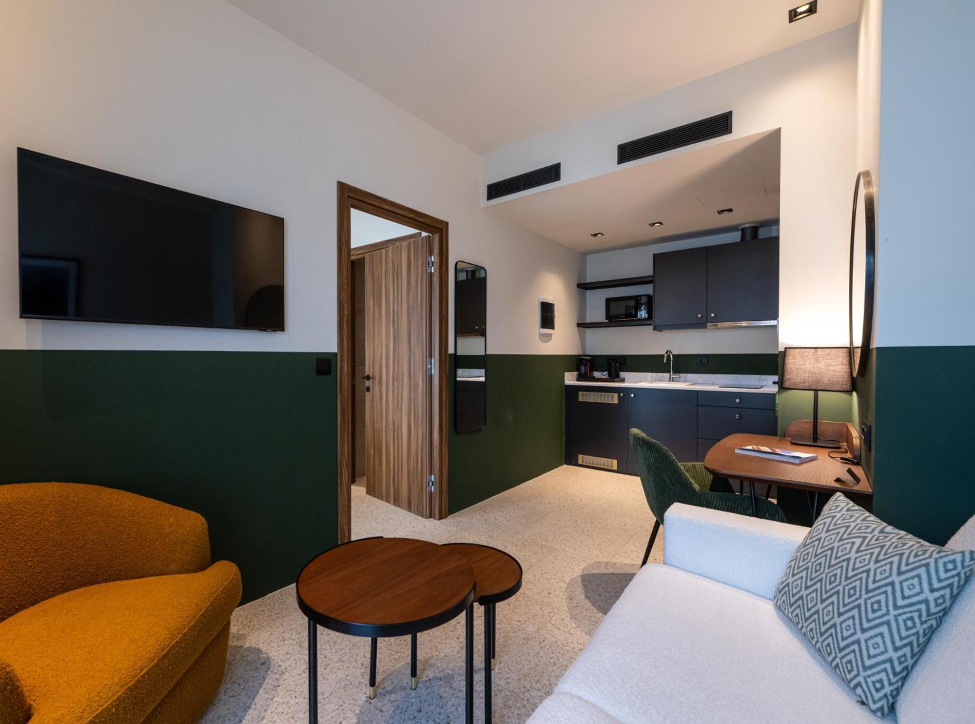 Evripidou 7 - Kalamata Mediterranean Suites المظهر الخارجي الصورة