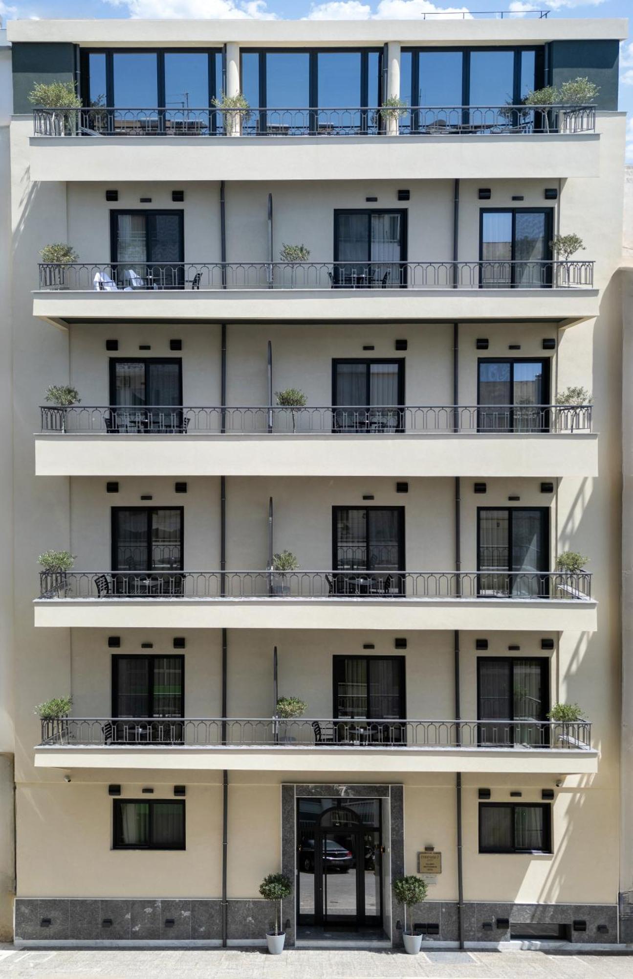 Evripidou 7 - Kalamata Mediterranean Suites المظهر الخارجي الصورة