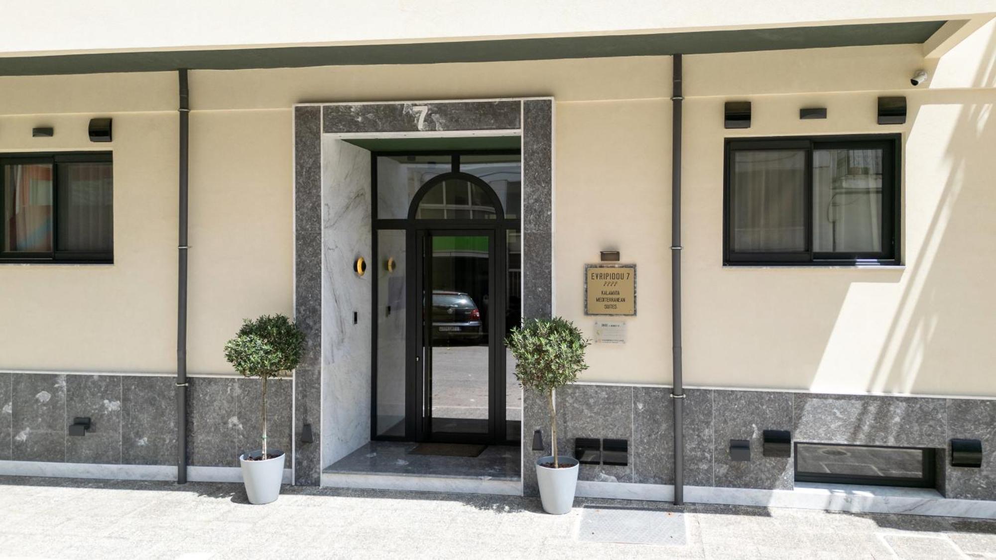 Evripidou 7 - Kalamata Mediterranean Suites المظهر الخارجي الصورة